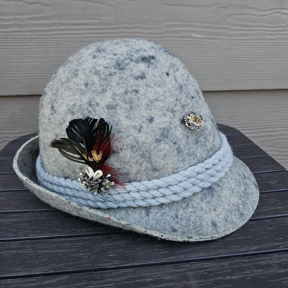 VTG German Bayerischer Berghut Walk Loden Hat Gray 5 Pins Oktoberfest Lederhosen
